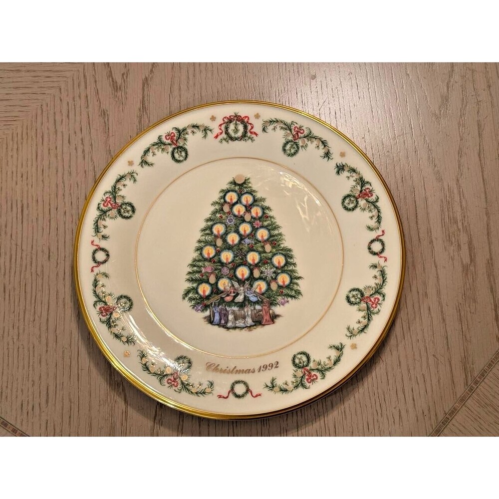 Lenox Plate 1992 Christmas Trees Around the World -France (Second in the Series)